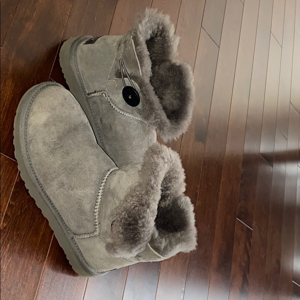 Mini Bailey button ugg boots